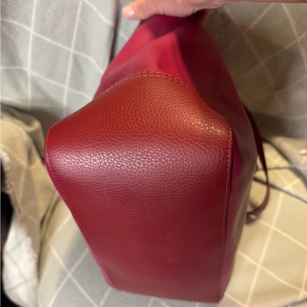 Coach - Tote 27 Colorblock w/Horse & Carriage 2021
EUC - Pebbled Leather - Picture 7 of 14